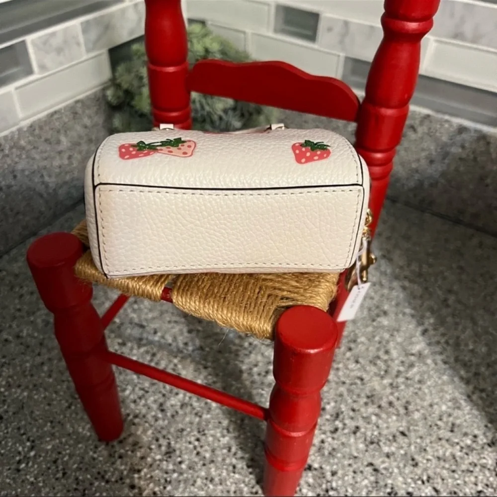 🍓COACH🍓MINI🍓CHARM🍓 - Picture 9 of 16